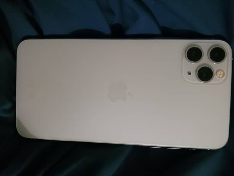 iPhone 11 Pro Max 0