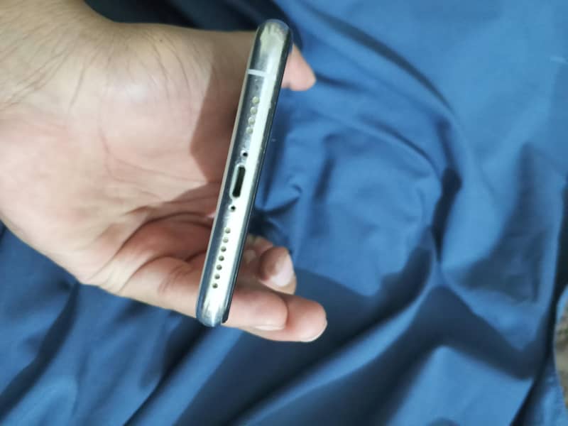 iPhone 11 Pro Max 3