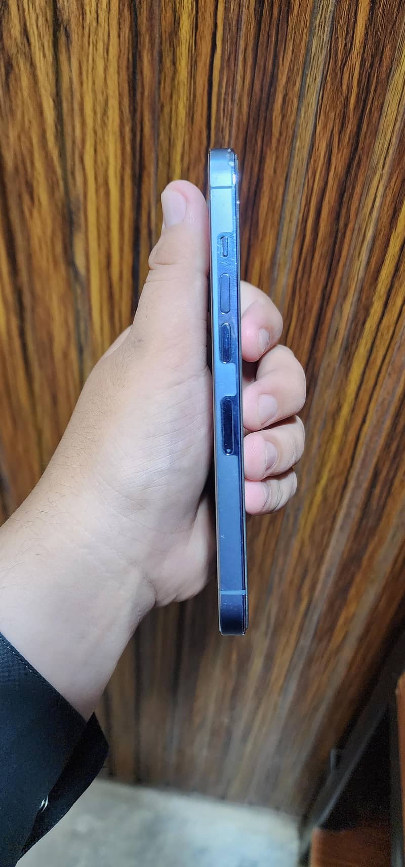 Apple iPhone 13 pro 4