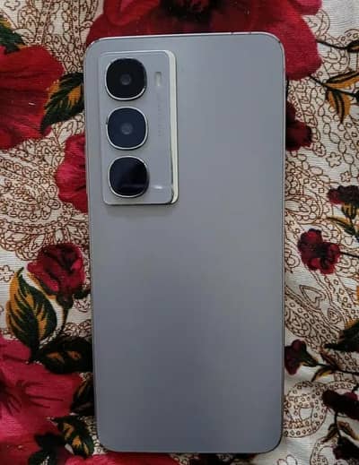 Itel City 100 6/128 Urgent sale