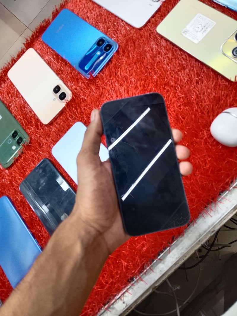Apple iPhone 13 3