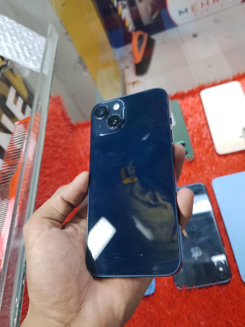 Apple iPhone 13 4