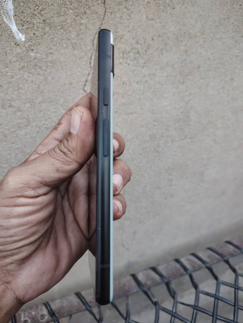 Google Pixel 6a 1