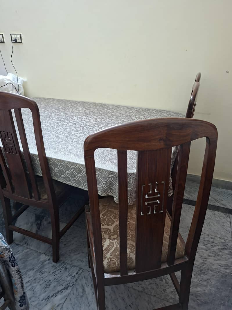 6 seater dining table 1