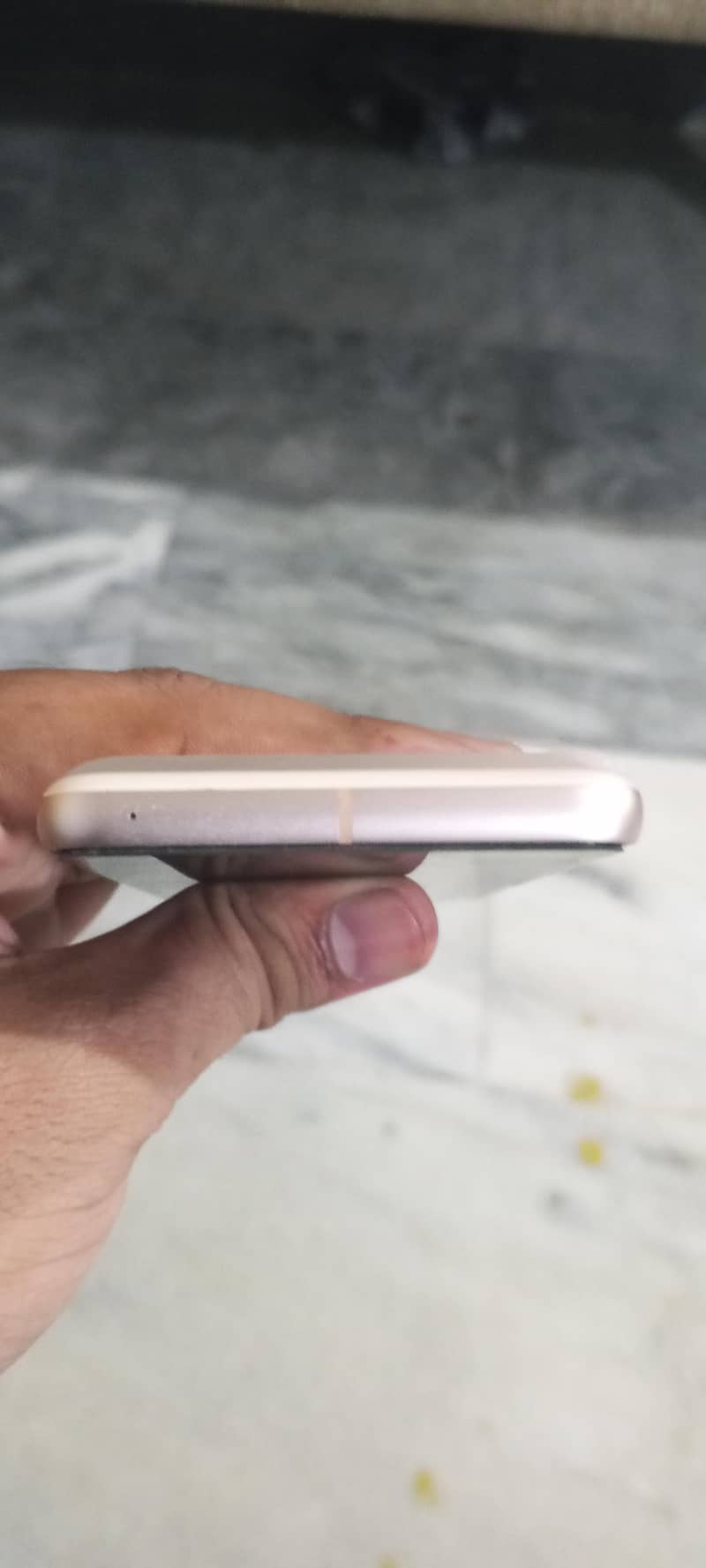 Google Pixel 8 4