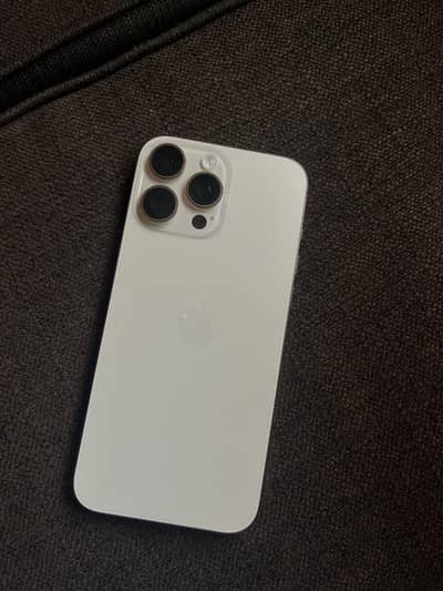 Apple iPhone 16 Pro Max