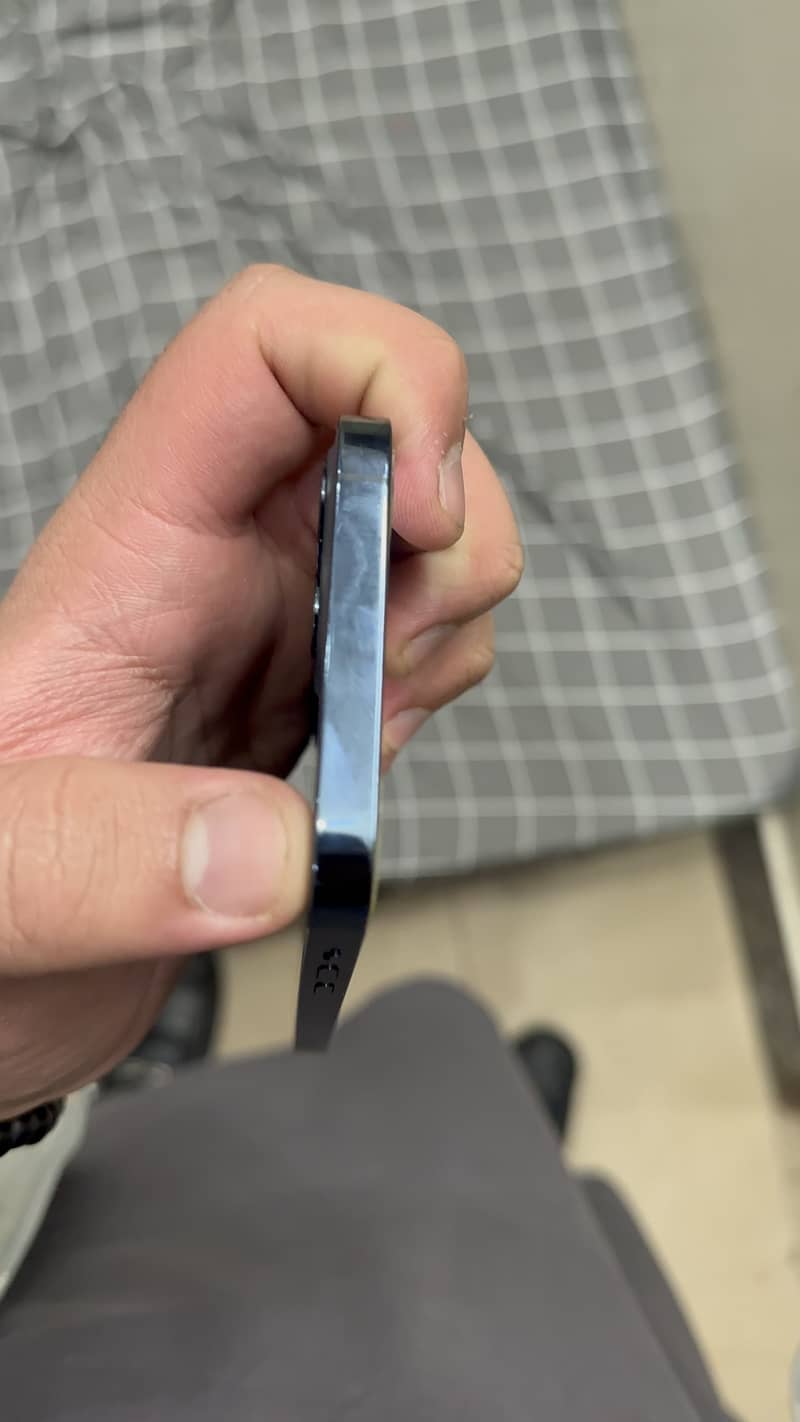 Apple iPhone 12 Pro 3