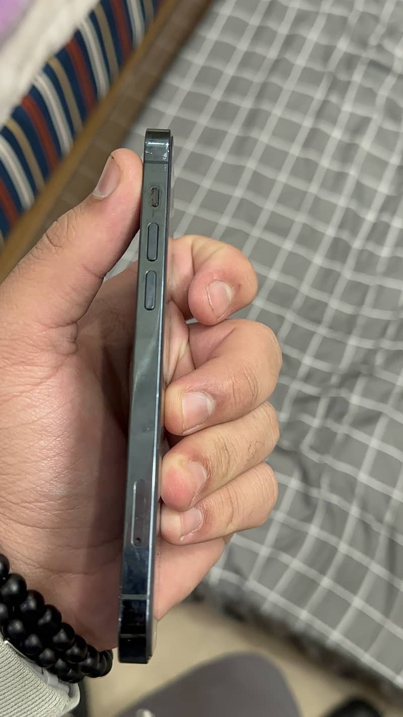 Apple iPhone 12 Pro 8
