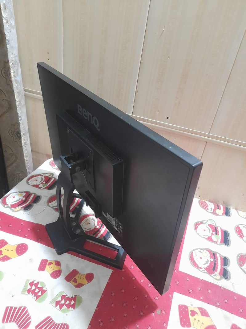 Dell Computer System with Benq LCD 6