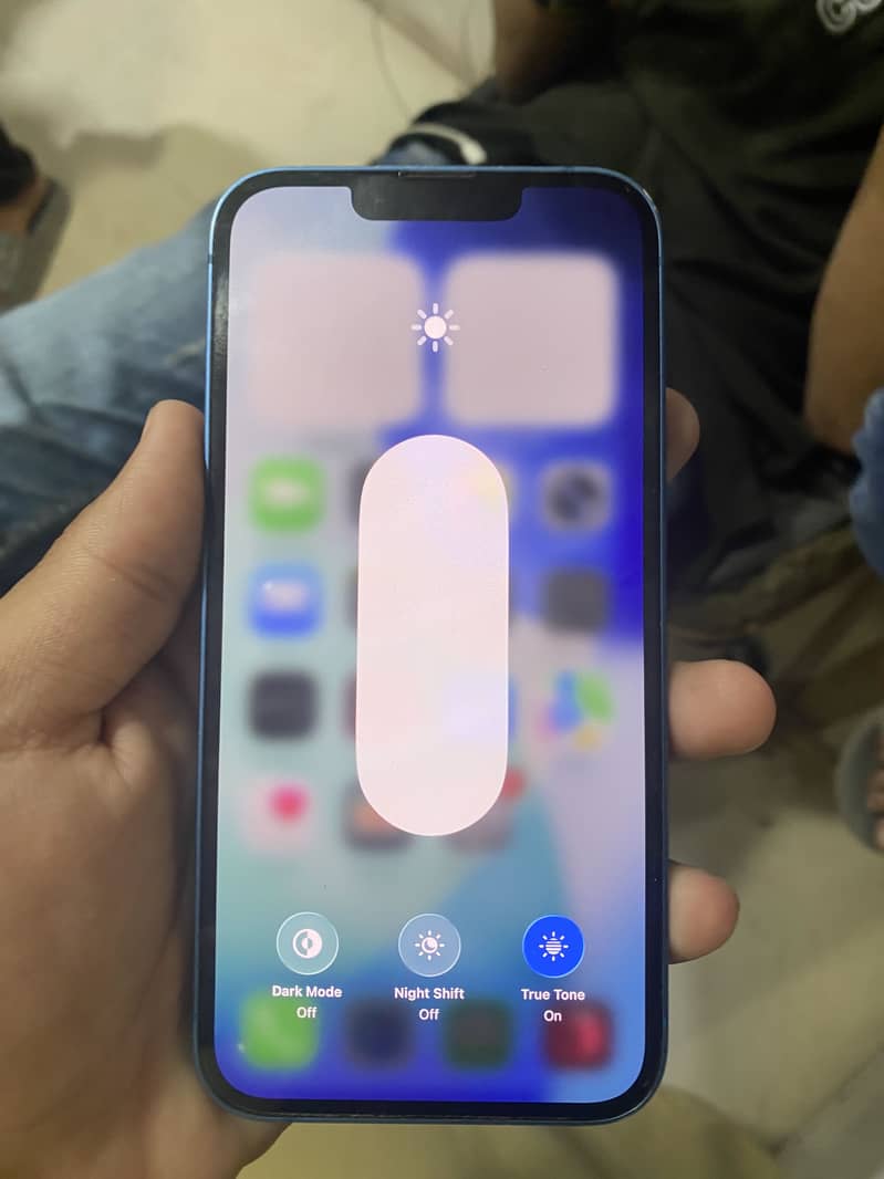 Apple iPhone 13 5