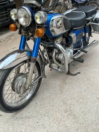 Honda CD 200 road master army auction