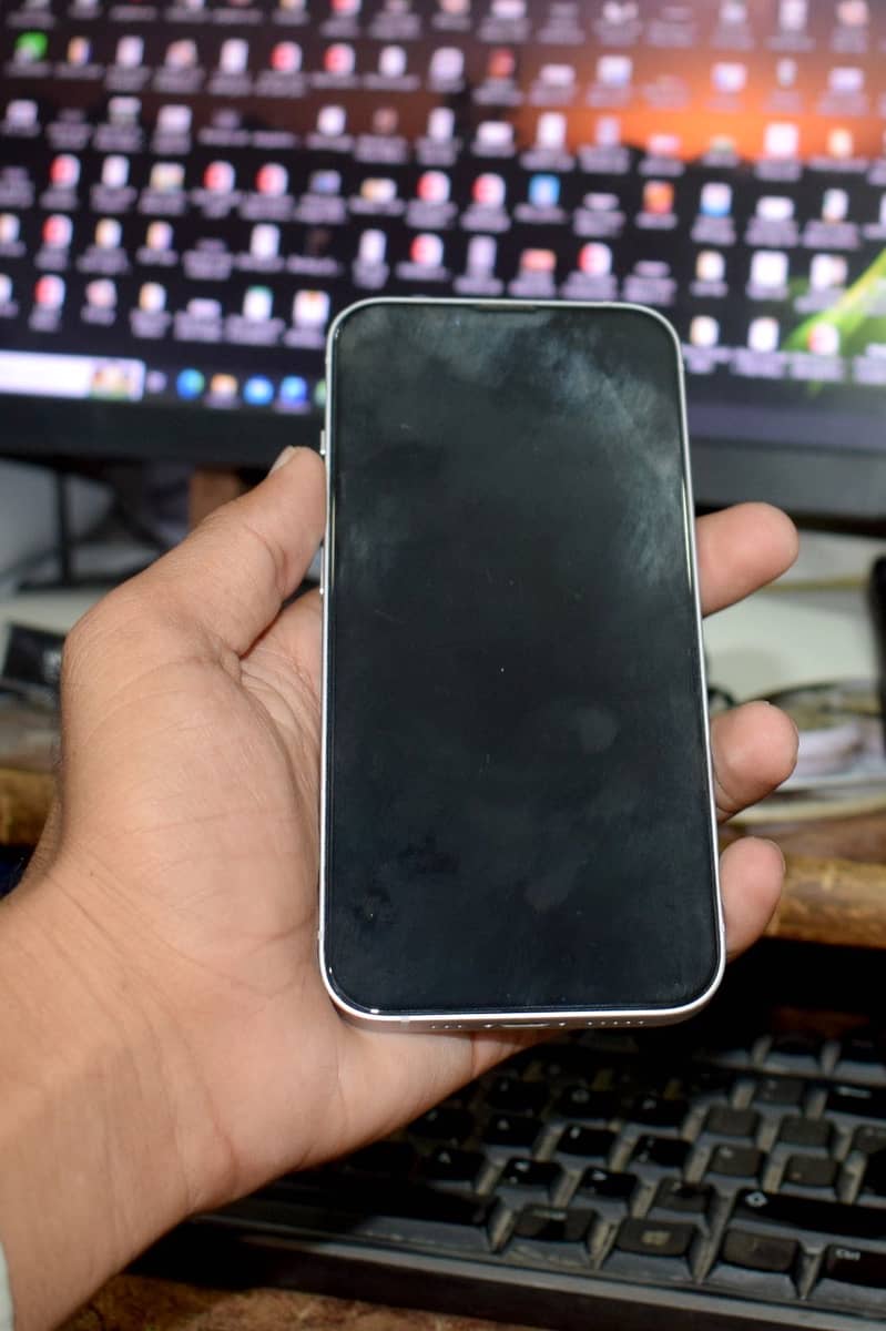Apple iPhone 14 2