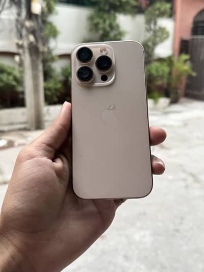 Apple iPhone 16 Pro jv