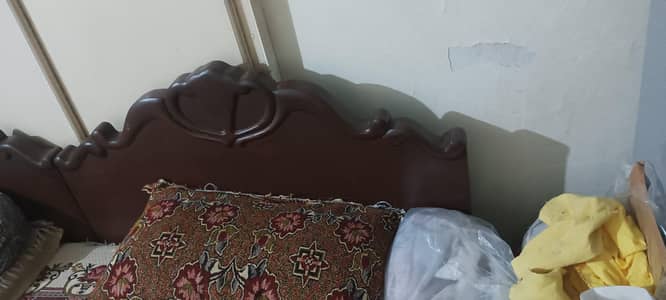 2 single Bed With Metress