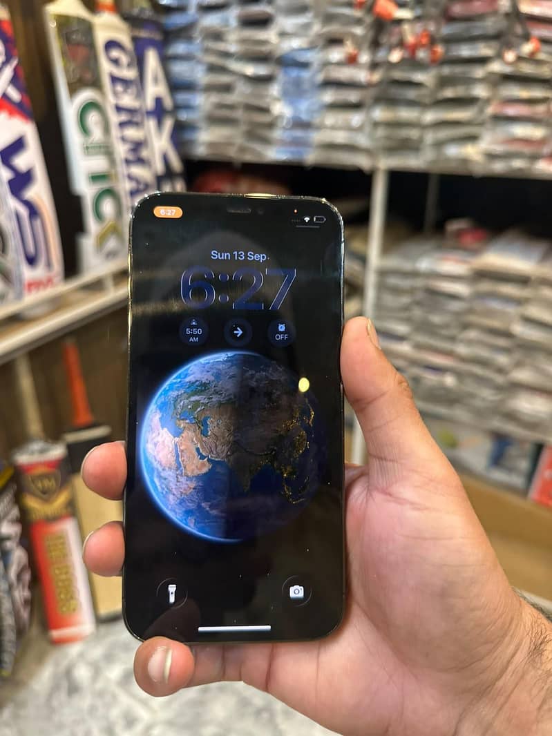Apple iPhone 12 Pro 4