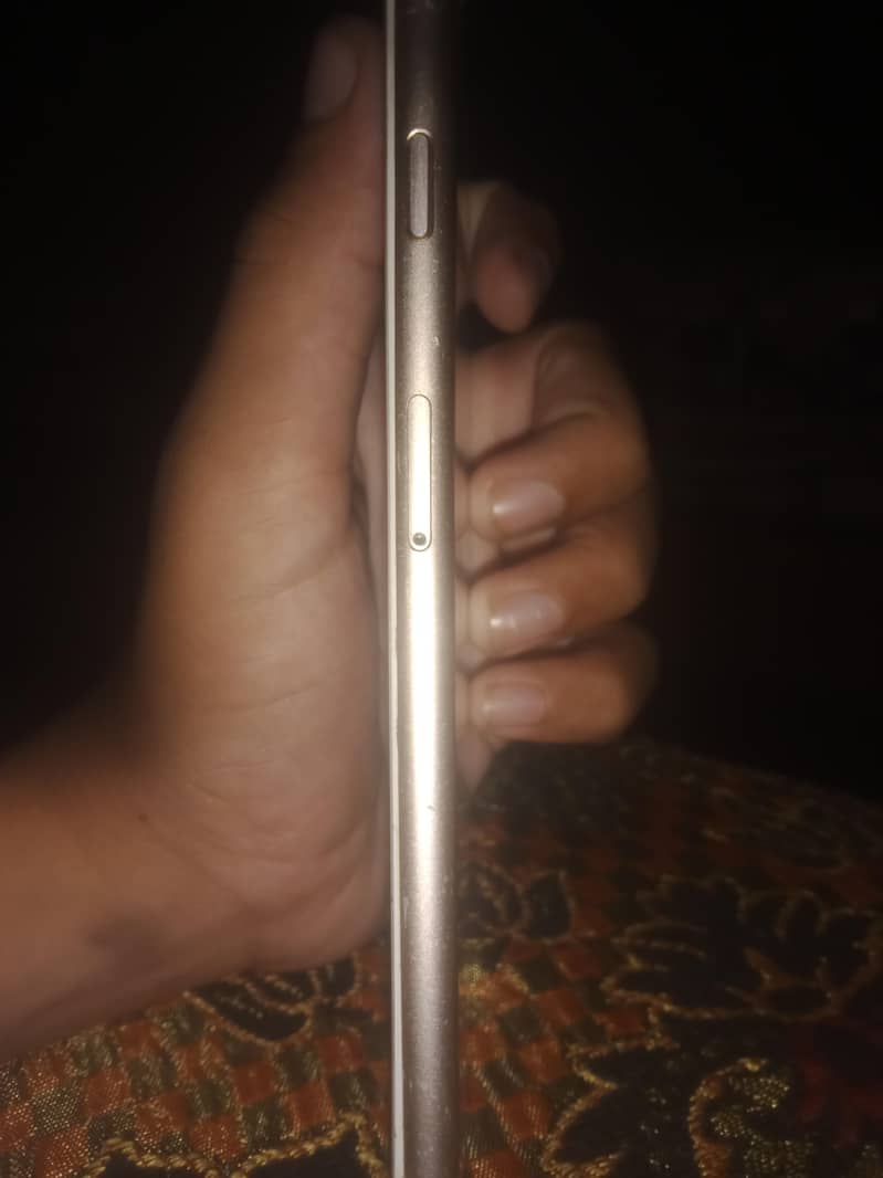 Apple iPhone 6 Plus 2