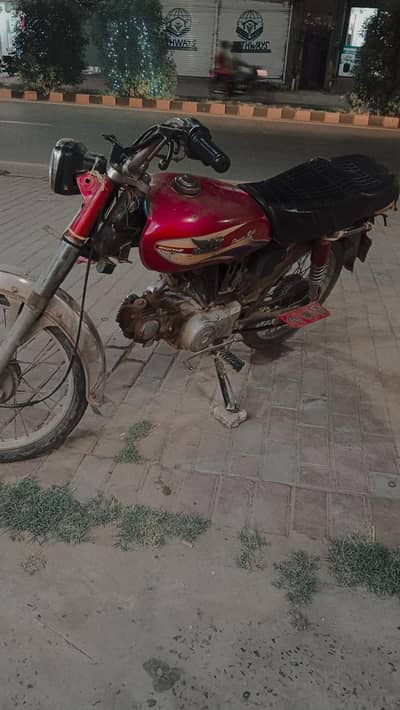 HONDA CD-70