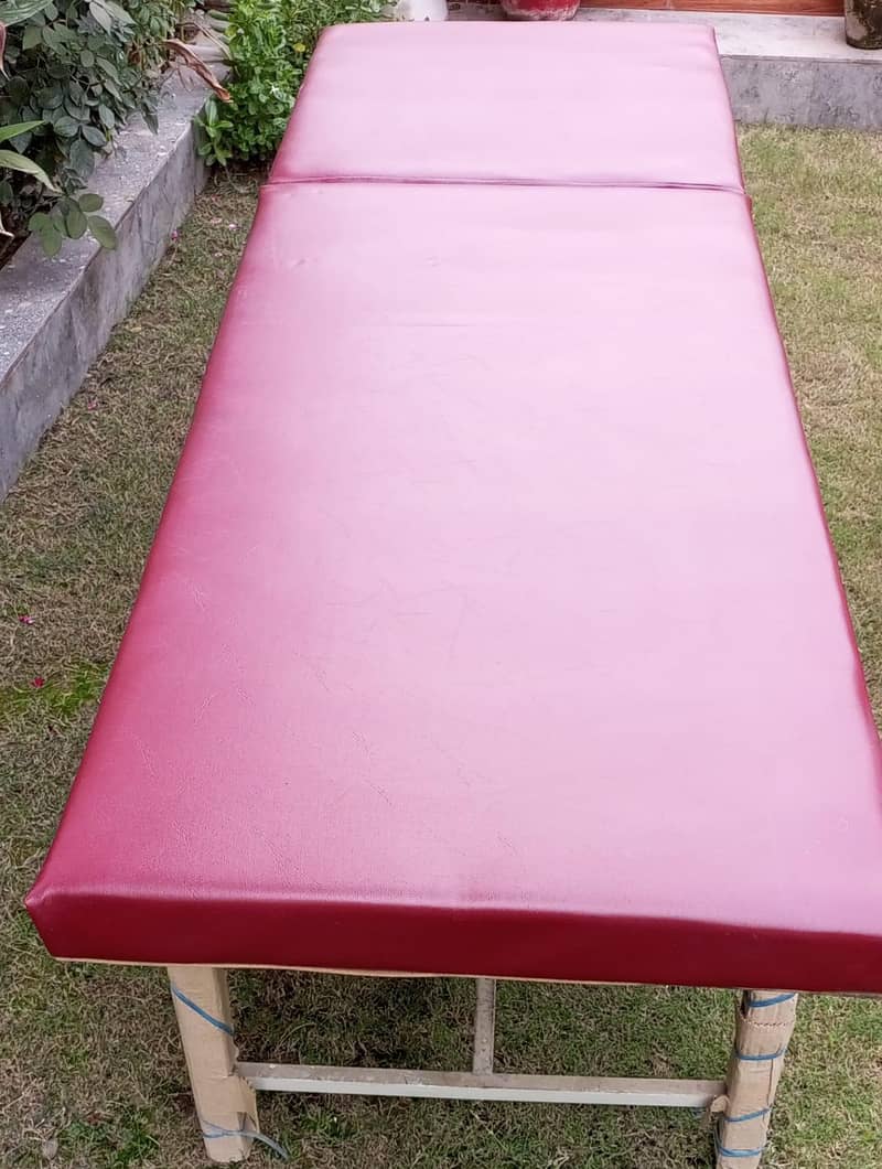 examination couch 1