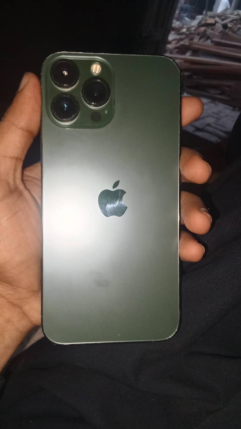 Apple iPhone 13 Pro Max 3