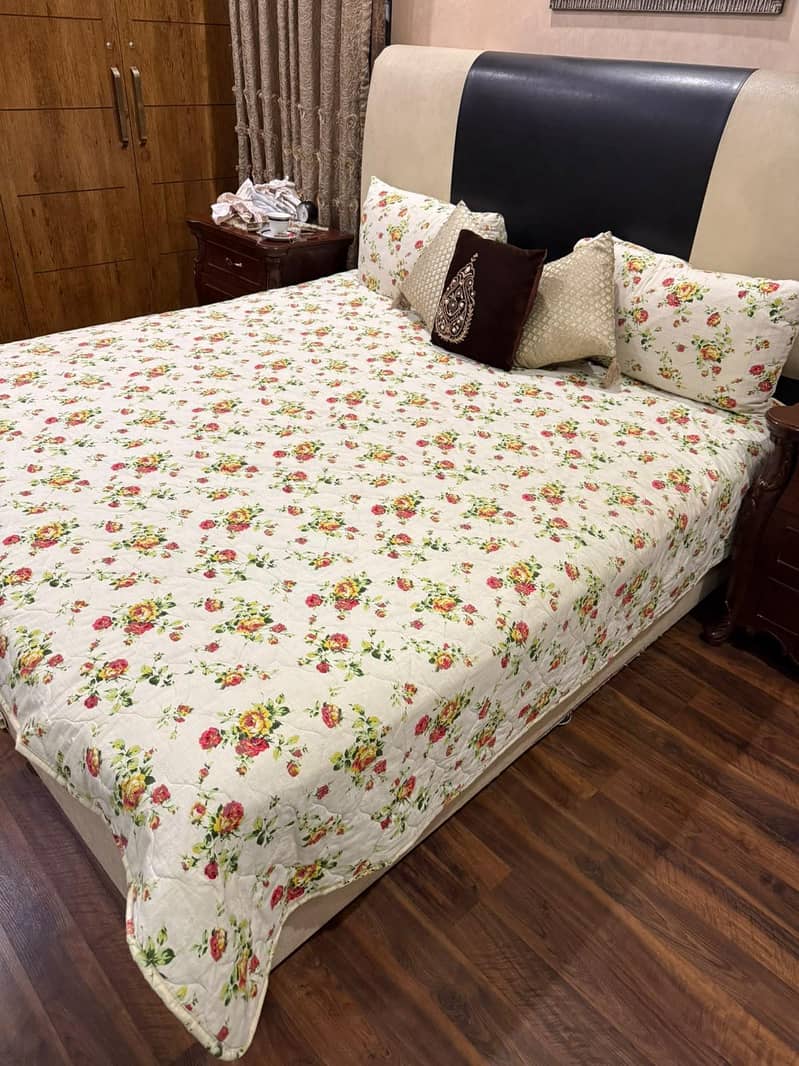 Bed / King size bed 3