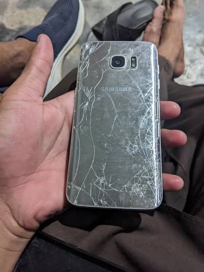 Samsung Mobile S7 Edge. . . . my wtsp 03288086368