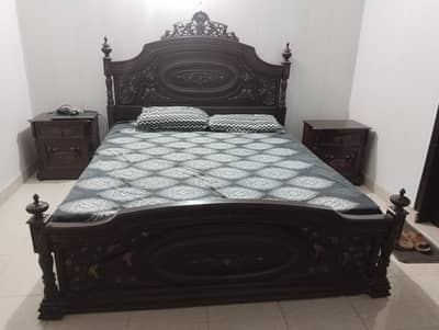 Chinioti double bed of pure wood