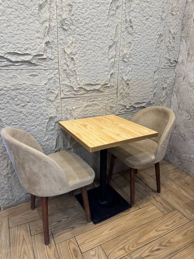 1 Table, 2 chairs
