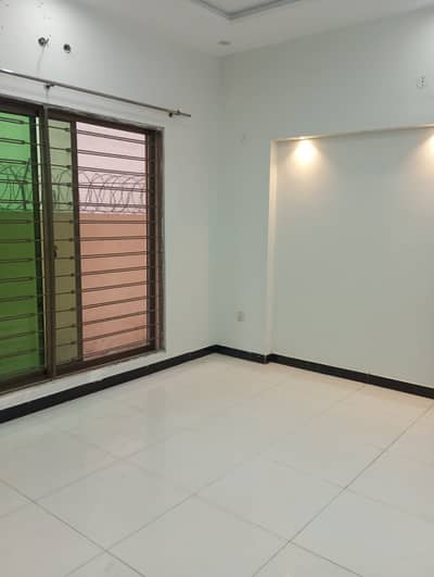 6 Marla Ground Floor With Gas Available For Rent In Dream Gardens Lahore.
