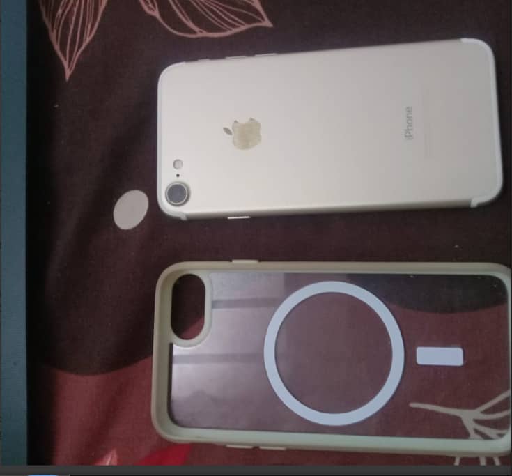 Apple iPhone 7 1