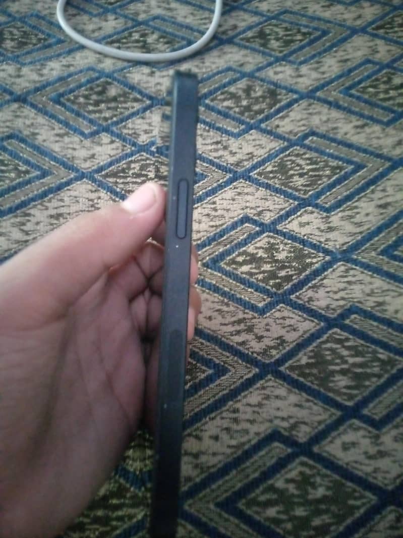 Apple iPhone 12 1
