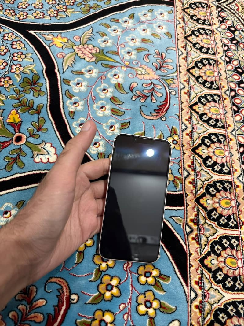 Apple iPhone 13 2