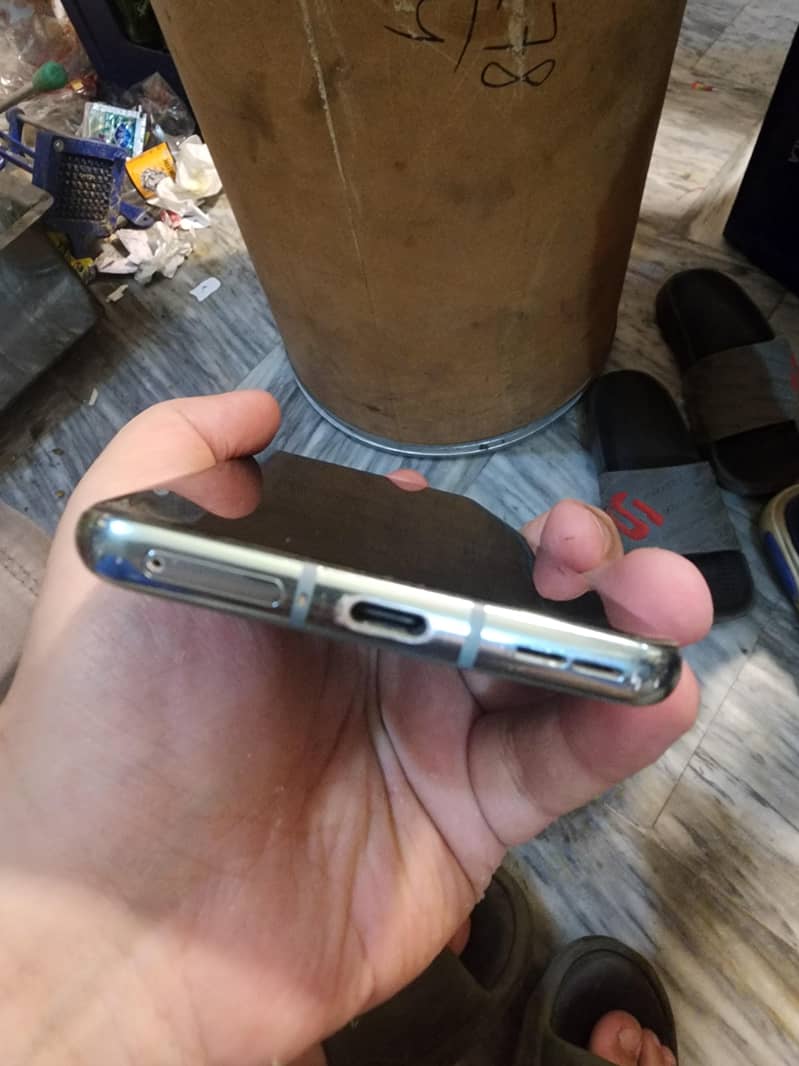 One Plus 10 Pro 3