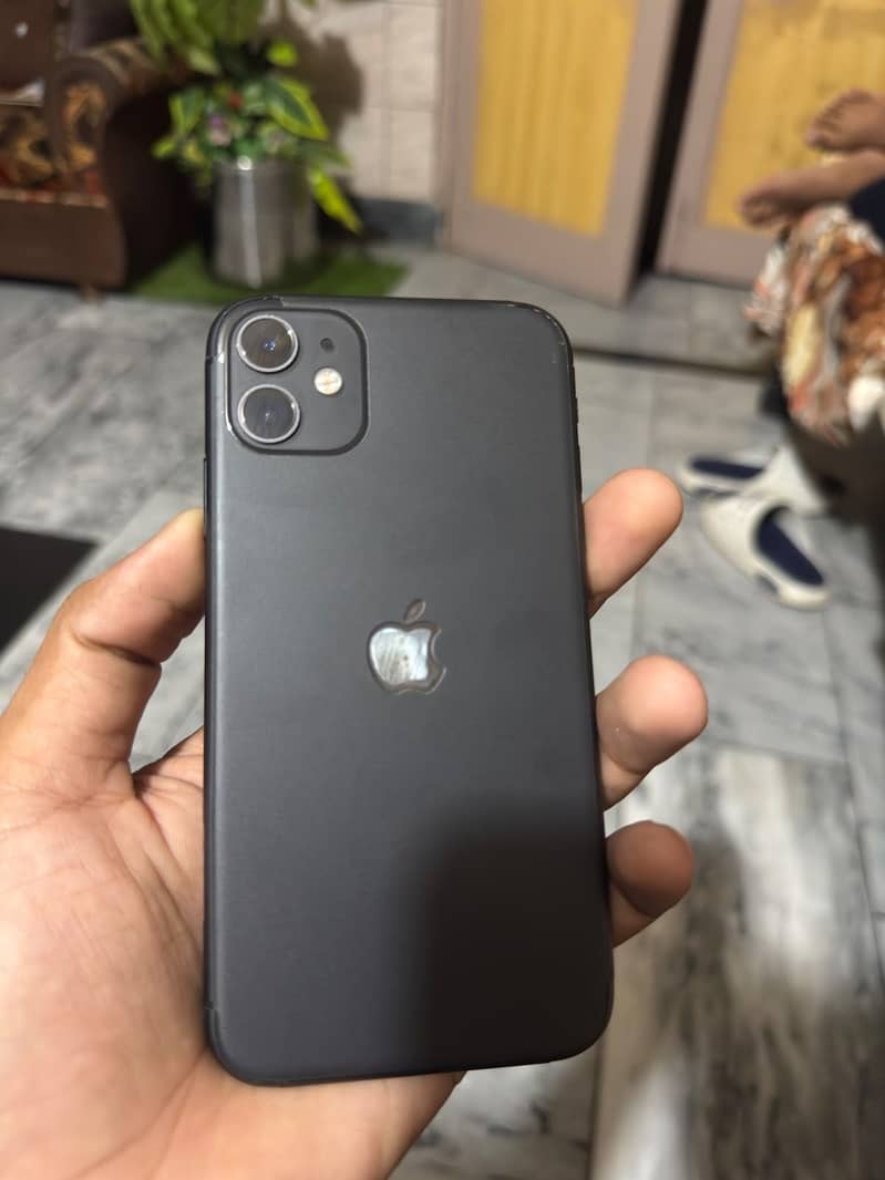 Apple iPhone 11 7