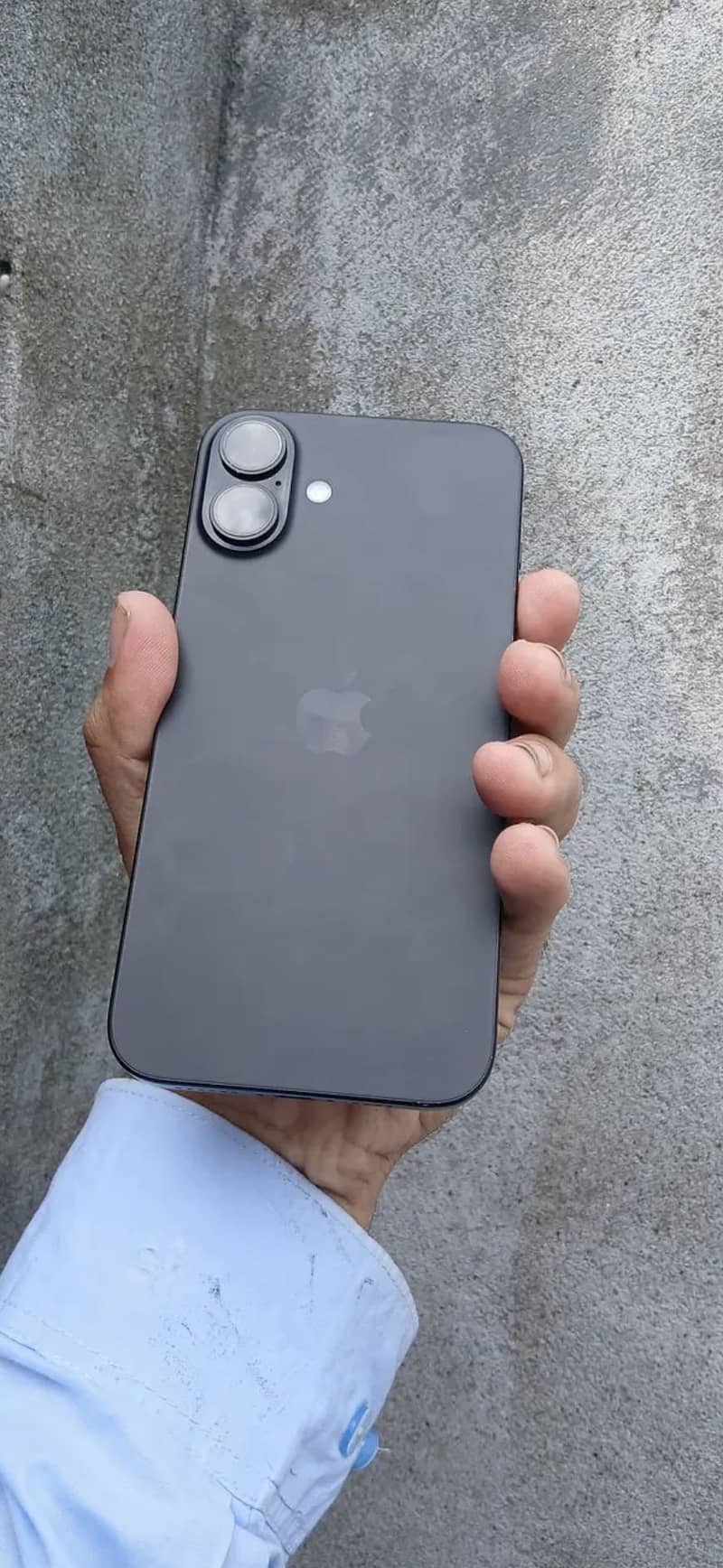 Apple iPhone 16 Plus 0