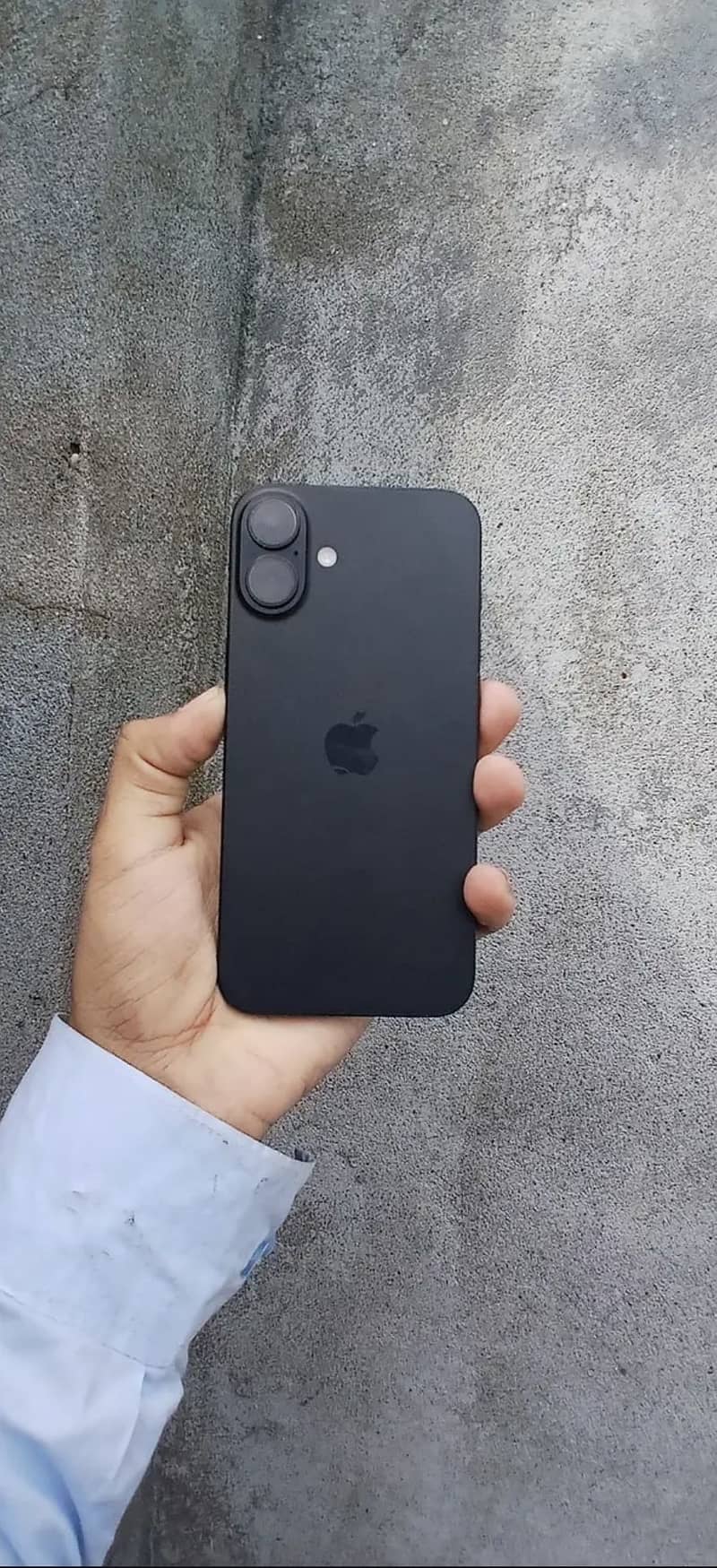 Apple iPhone 16 Plus 2
