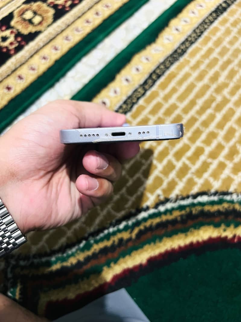 Apple iPhone 14 3