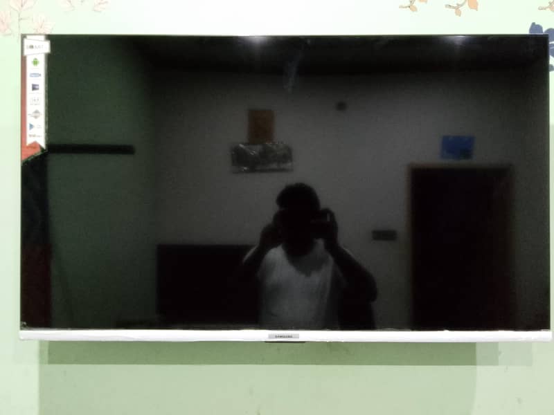 borderless 1