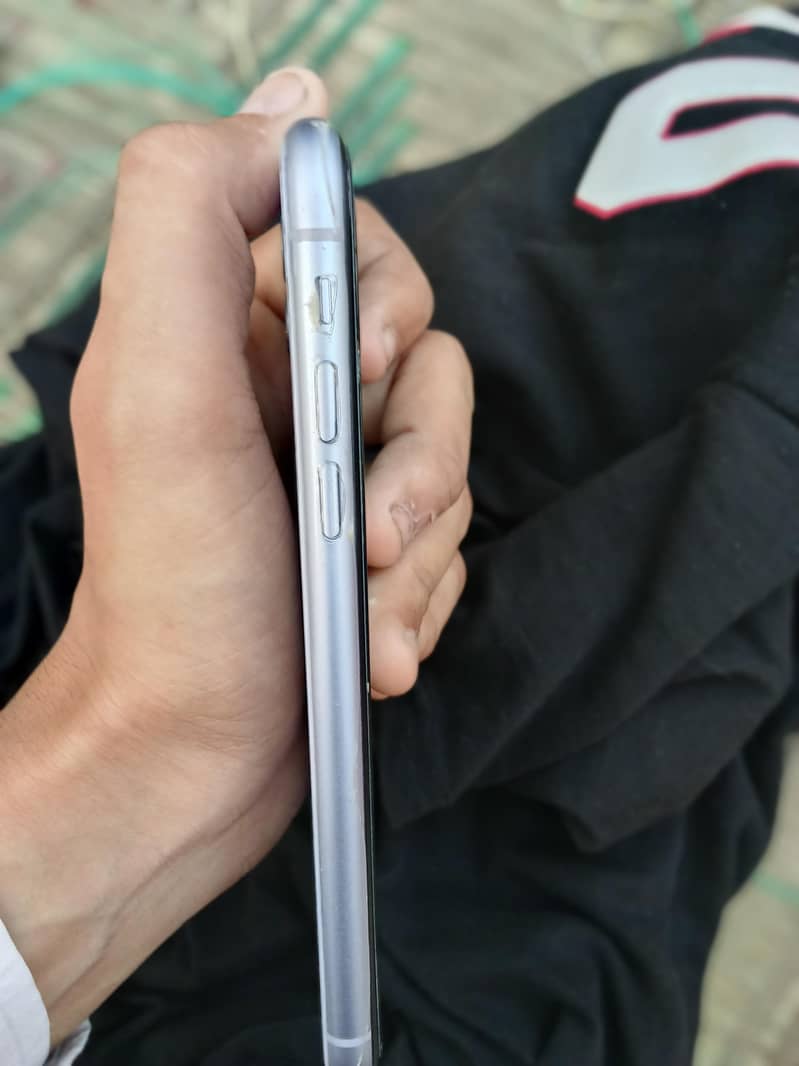 Apple iPhone 11 1