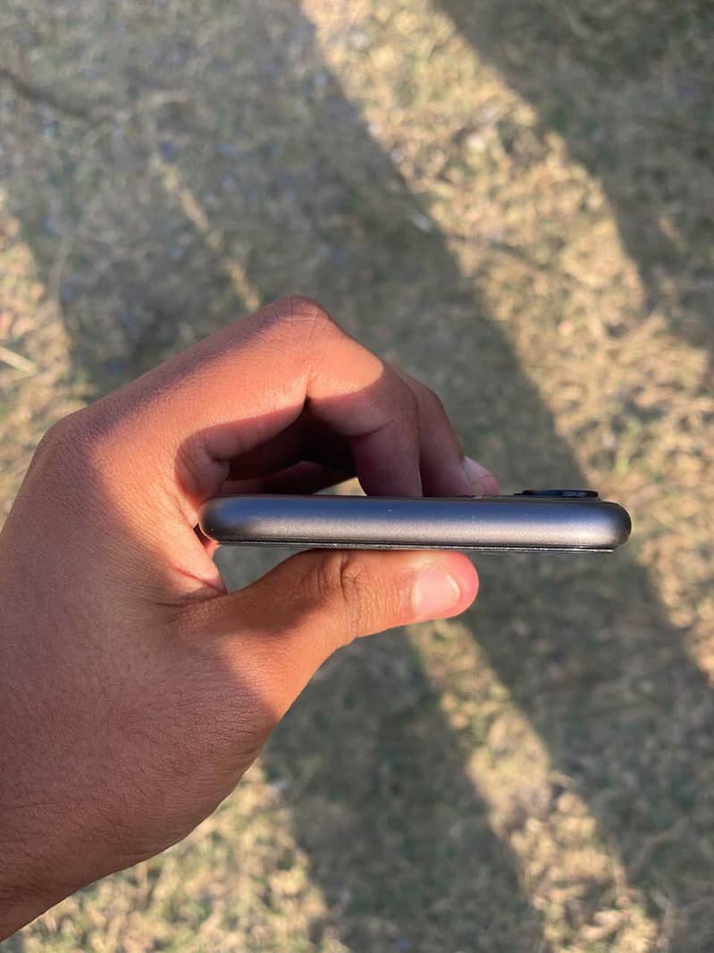 Apple iPhone 11 1