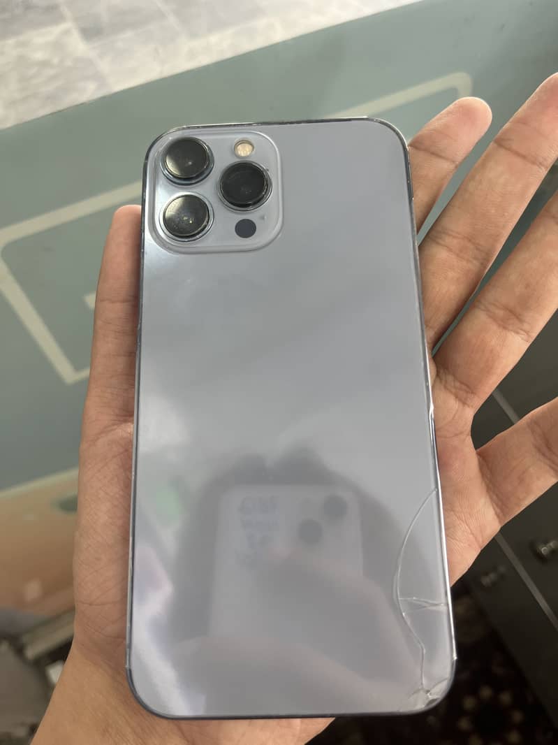 Apple iPhone 13 Pro Max 3