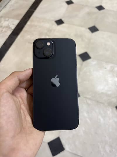 Apple iPhone 13