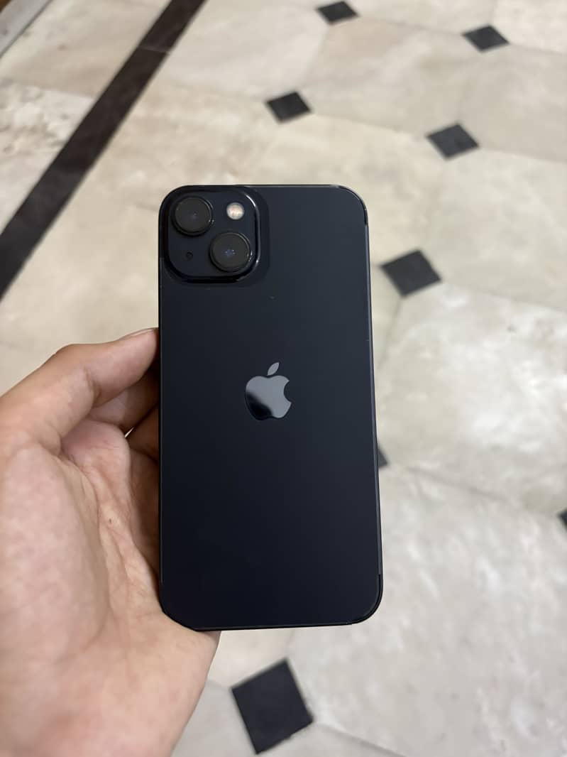 Apple iPhone 13 0