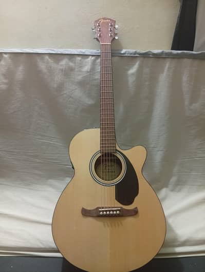fender f135 concert guitar