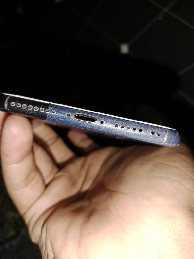 Apple iPhone 7 Plus 3