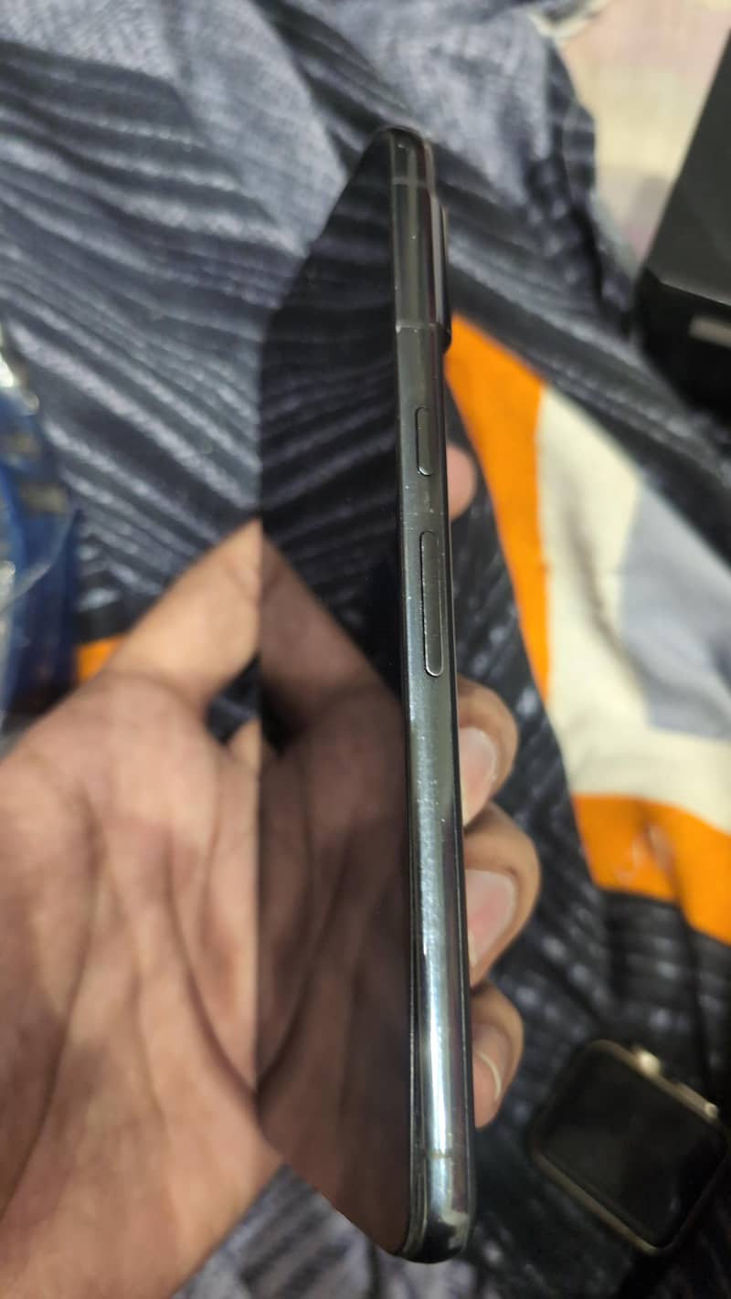 Google Pixel 8 Pro 2