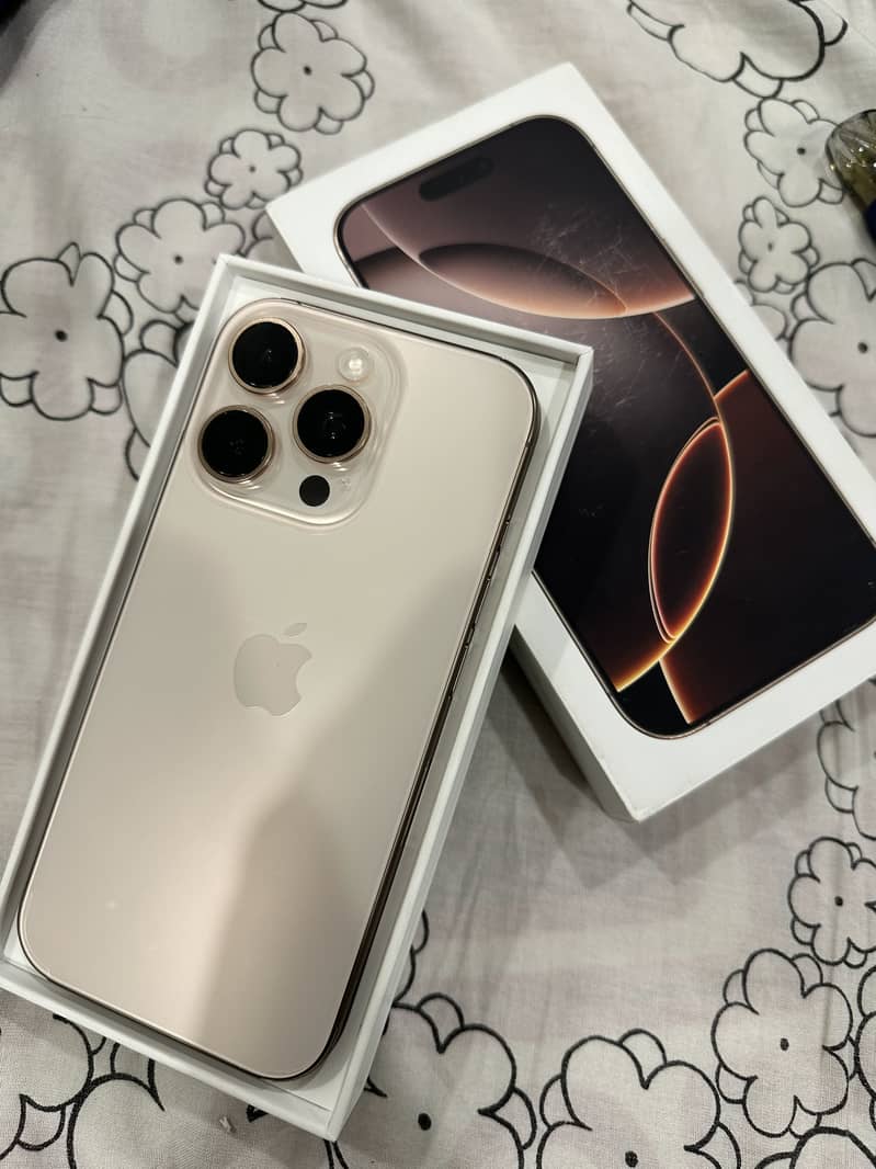 Apple iPhone 16 Pro 0