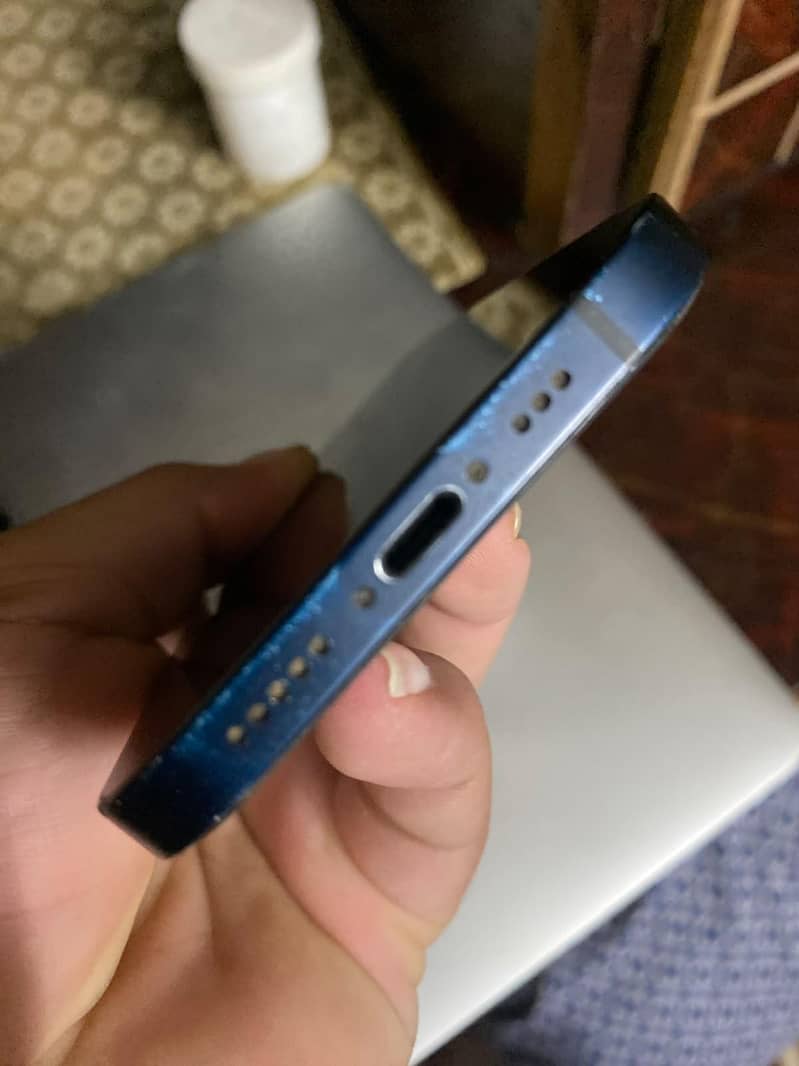 Apple iPhone 12 2