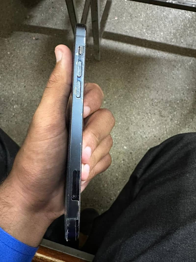 Apple iPhone 12 Pro 3