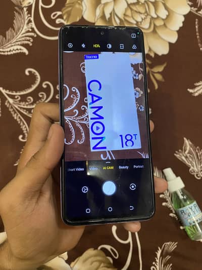 Tecno Camon 18