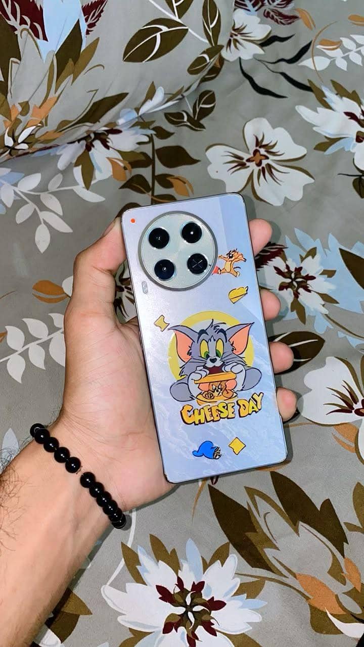 Tecno CAMON 30 Pro 0